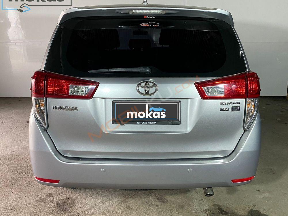 Mobil Toyota Kijang Innova 2020