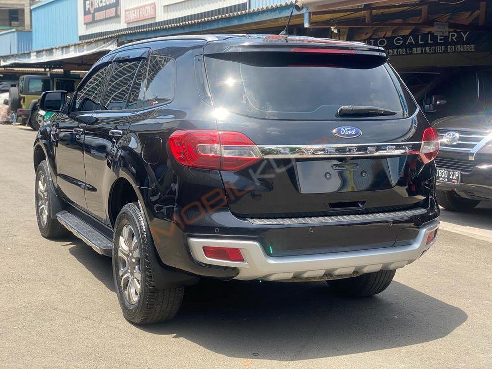Mobil Ford Everest 2015