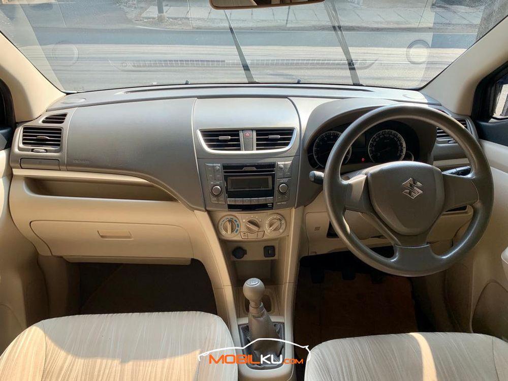 Mobil Suzuki Ertiga 2016