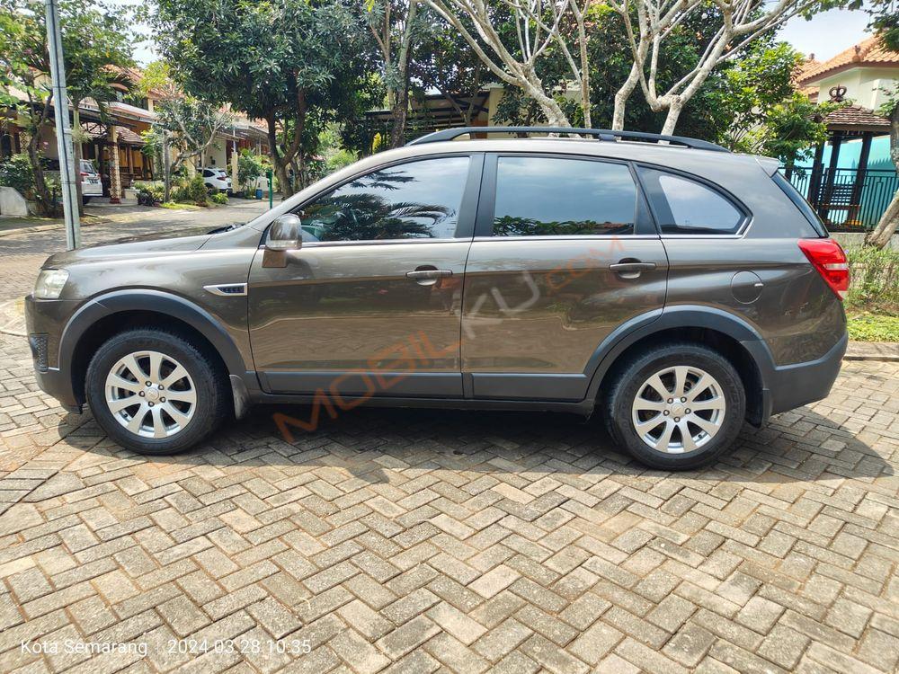 Mobil Chevrolet Captiva 2015