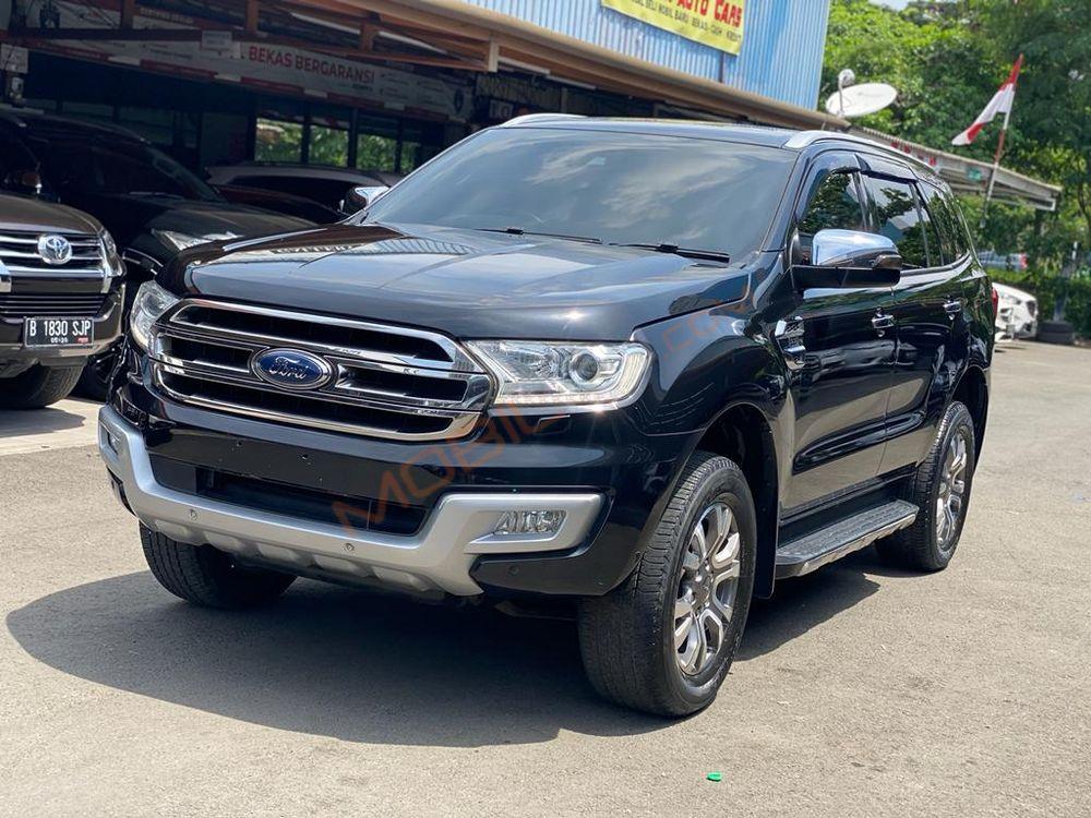 Mobil Ford Everest 2015