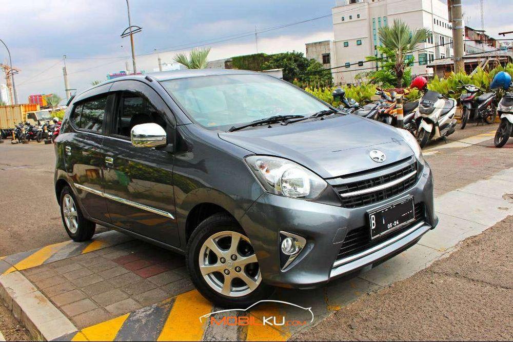 Mobil Toyota Agya 2014