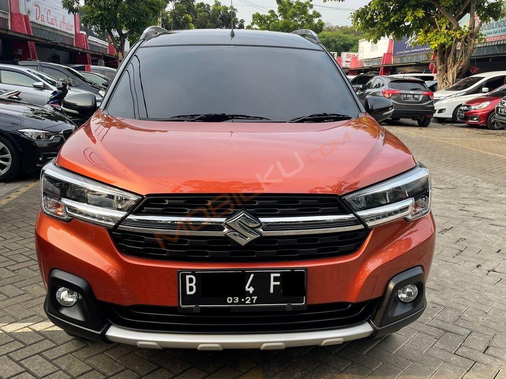 Mobil Suzuki XL7 2022