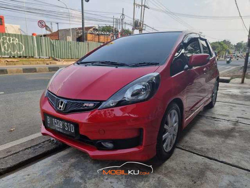 Mobil Honda Jazz 2014