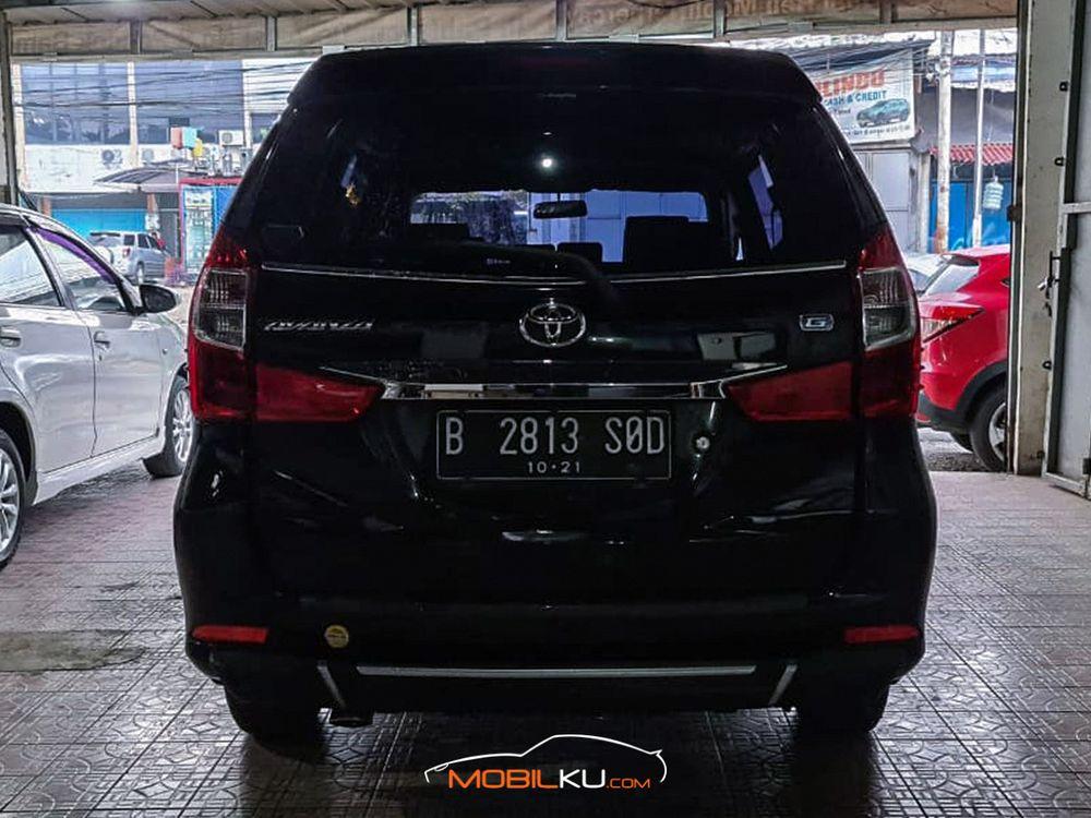 Mobil Toyota Avanza 2016
