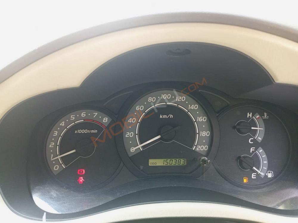 Mobil Toyota Kijang Innova 2010