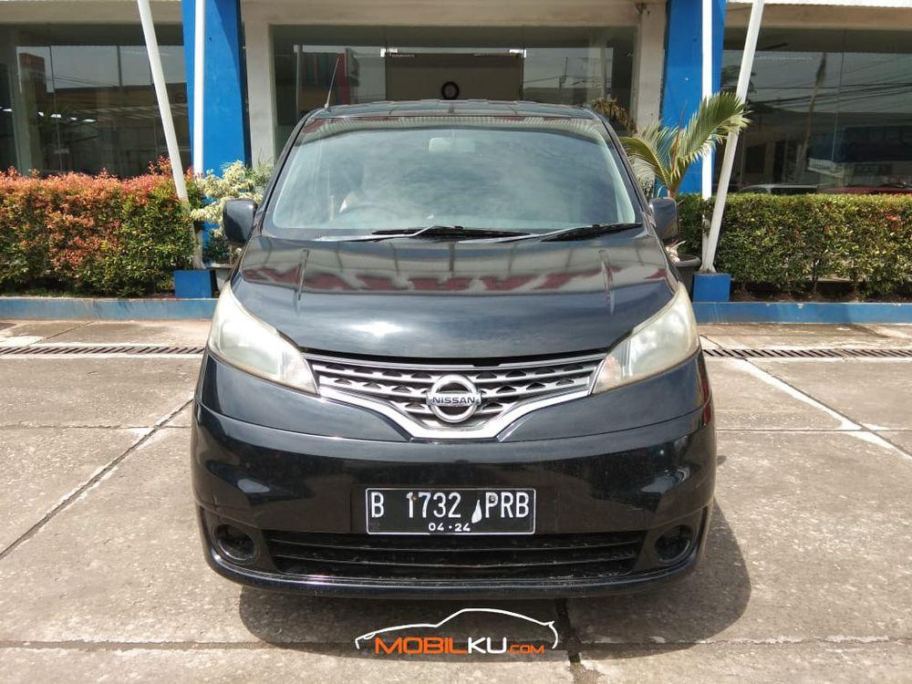 Mobil Nissan Evalia 2014