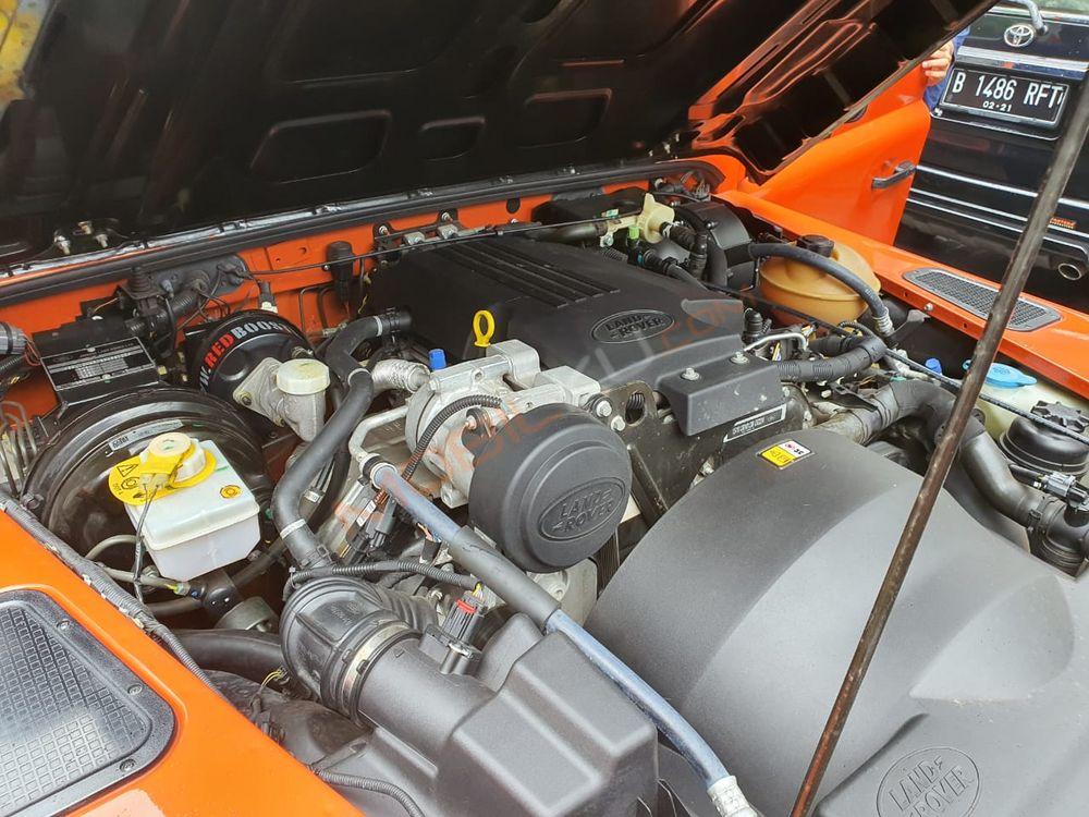 Mobil Land Rover Defender 2016