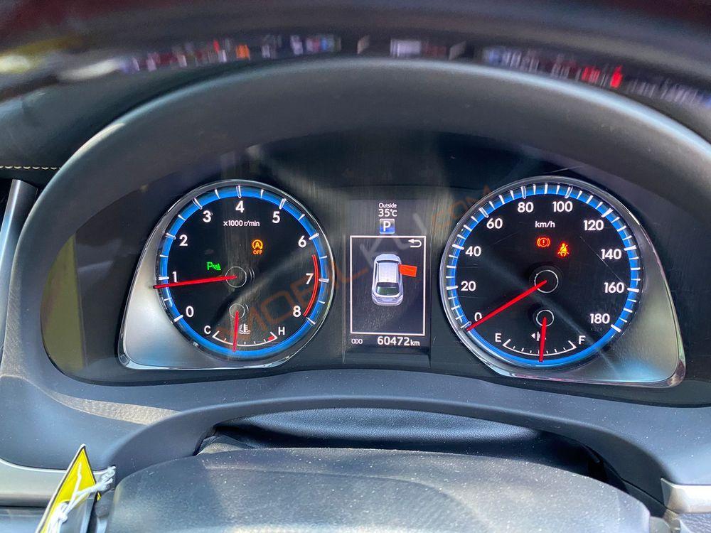 Mobil Toyota Harrier 2014