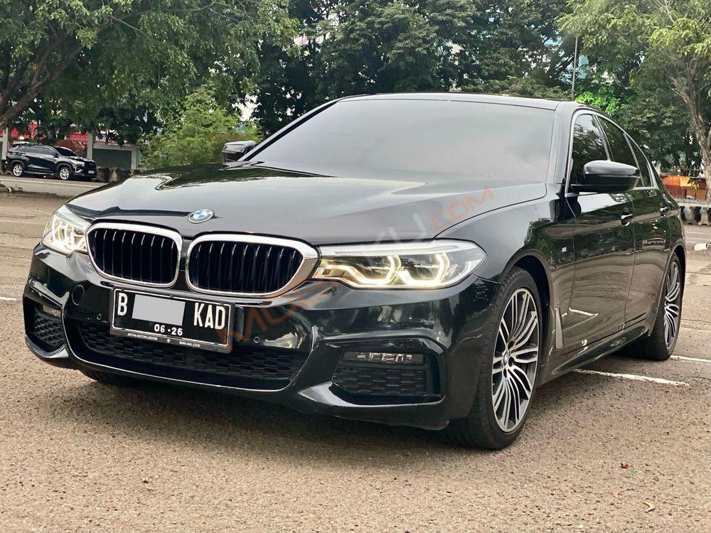 Mobil BMW 5 Series 2020