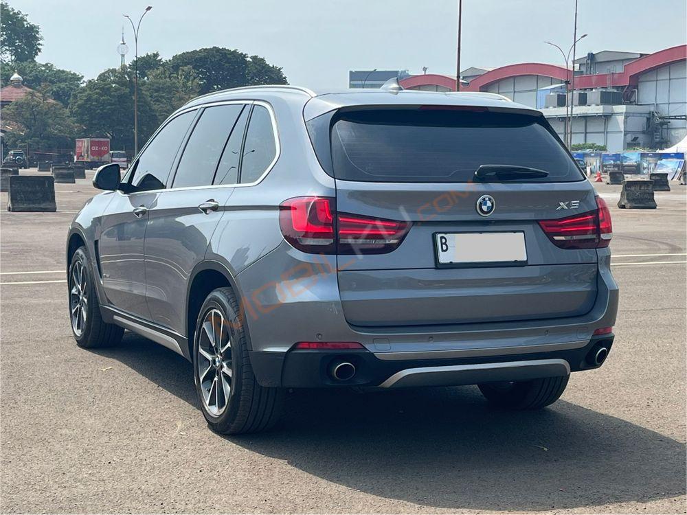 Mobil BMW X5 2015