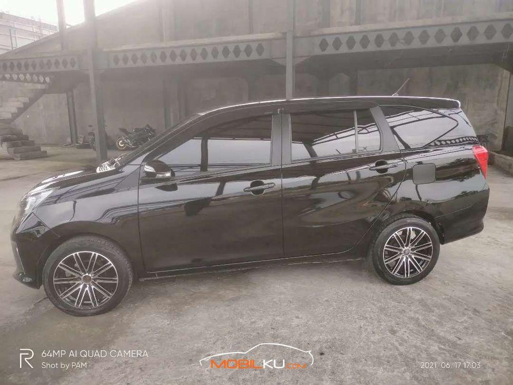 Mobil Toyota Calya 2017