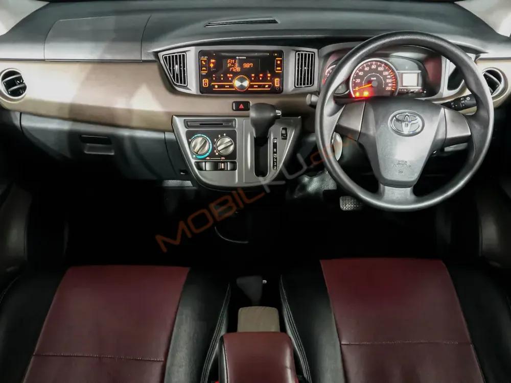 Mobil Toyota Calya 2018