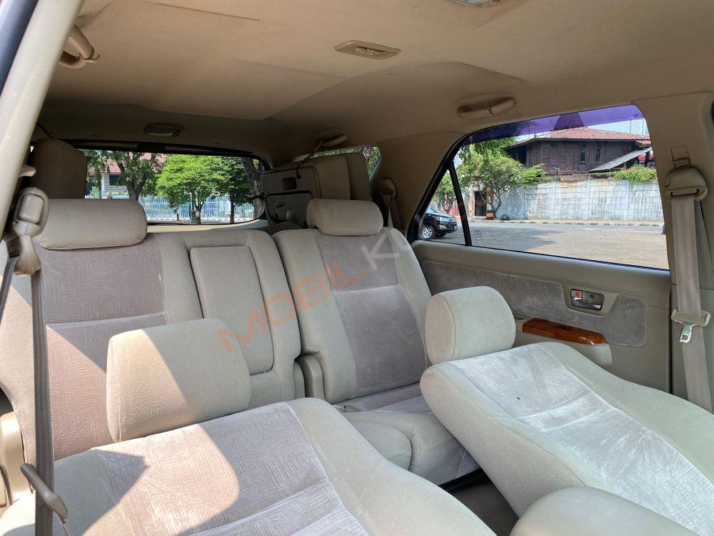 Mobil Toyota Fortuner 2011