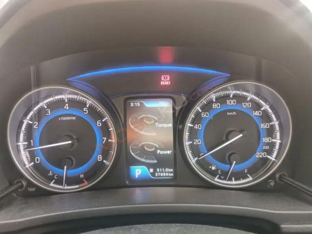 Mobil Suzuki Baleno 2019