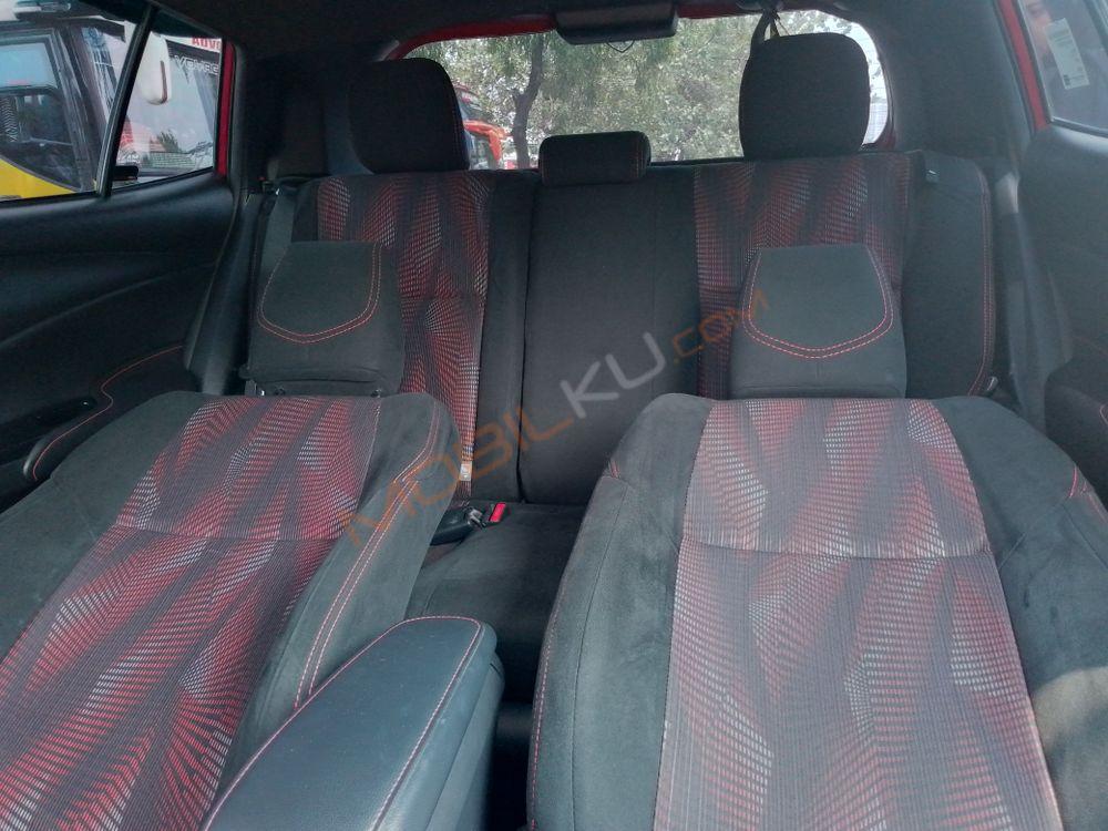 Mobil Toyota Yaris 2019