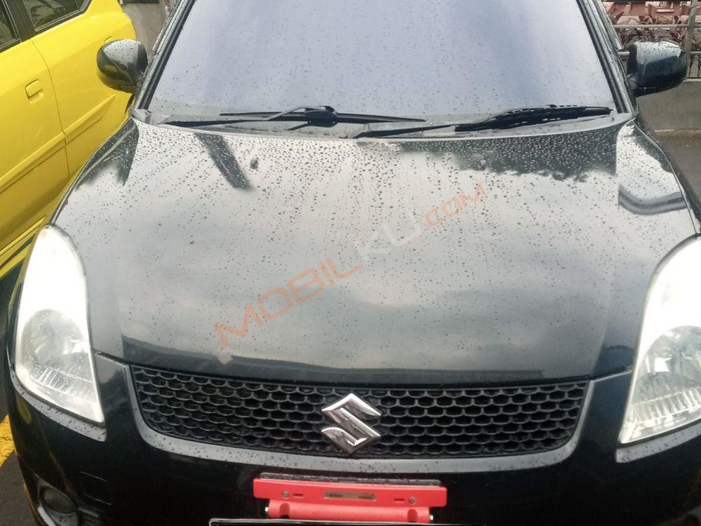 Mobil Suzuki Swift 2010