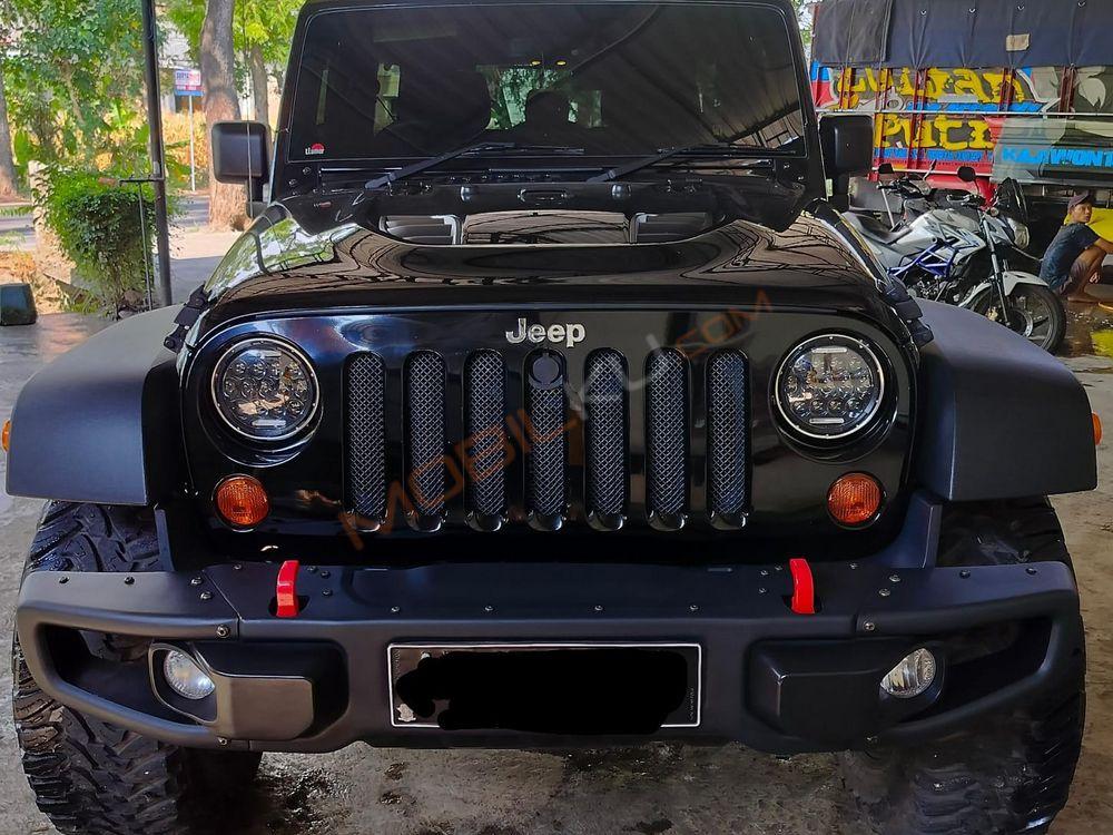 Mobil Jeep Wrangler 2014