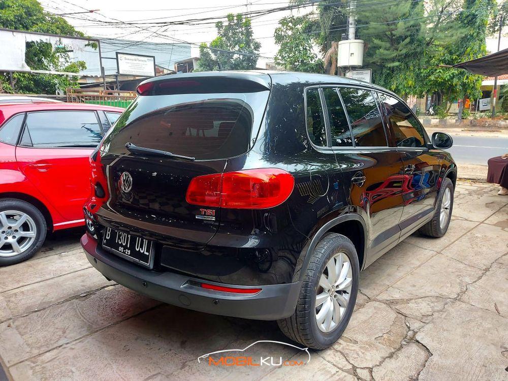 Mobil Volkswagen Tiguan 2015