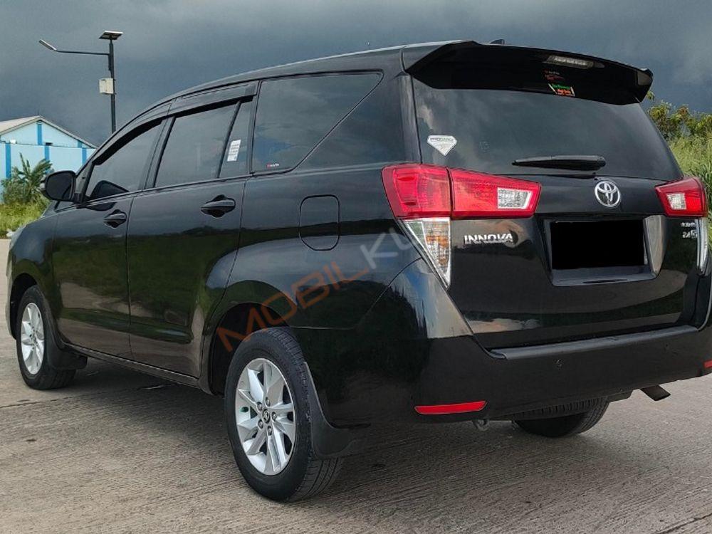 Mobil Toyota Kijang Innova 2020