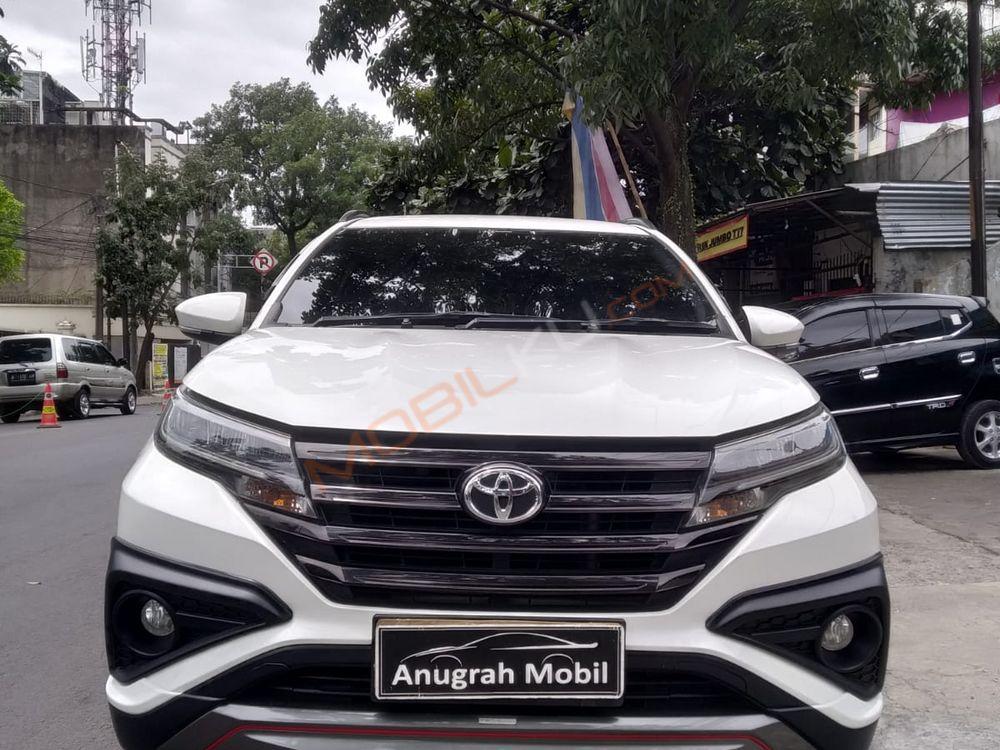 Mobil Toyota Rush 2018