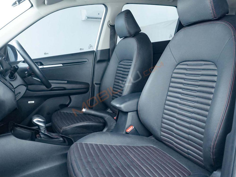 Mobil Kia Sonet 2021