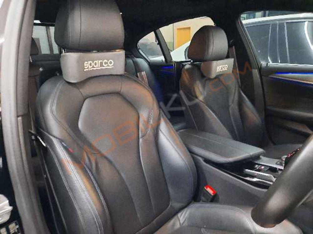 Mobil BMW 5 Series 2020