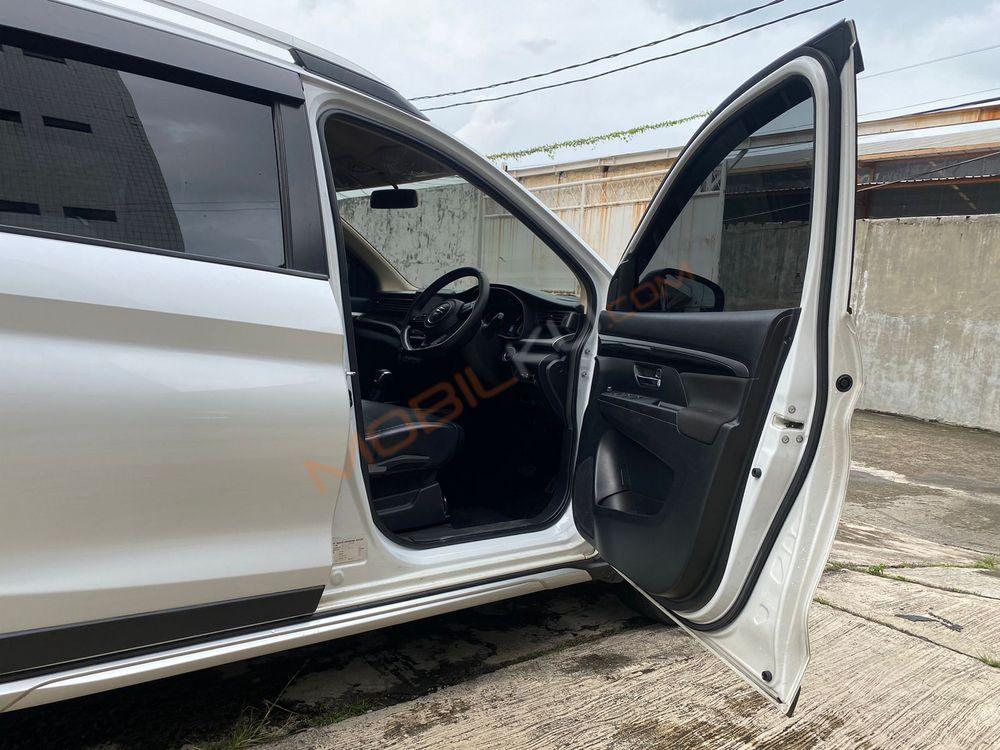 Mobil Suzuki XL7 2020