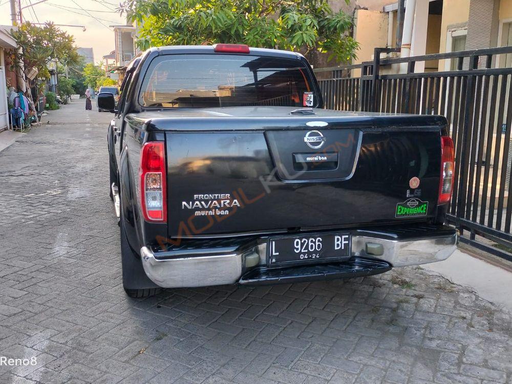 Mobil Nissan Navara 2008
