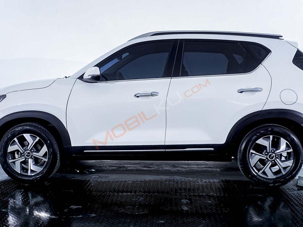 Mobil Kia Sonet 2021