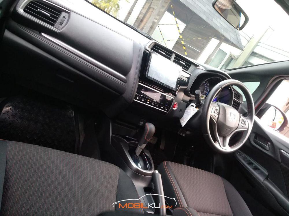 Mobil Honda Jazz 2018