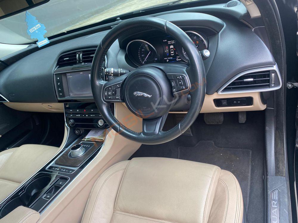 Mobil Jaguar XF 2016