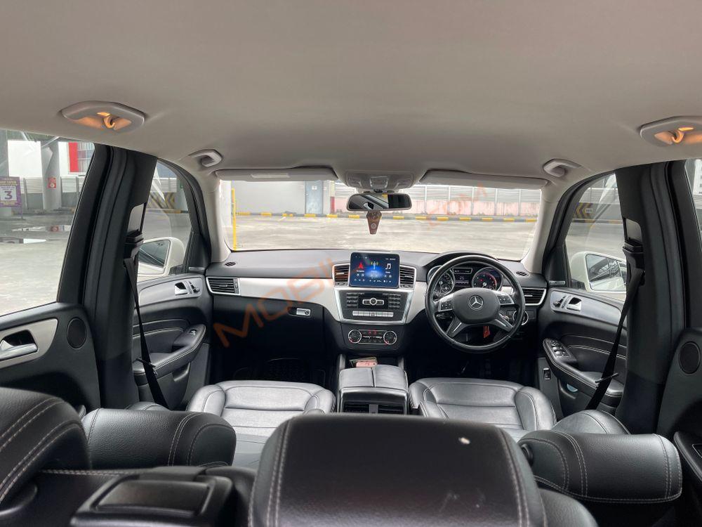 Mobil Mercedes-Benz ML 2013