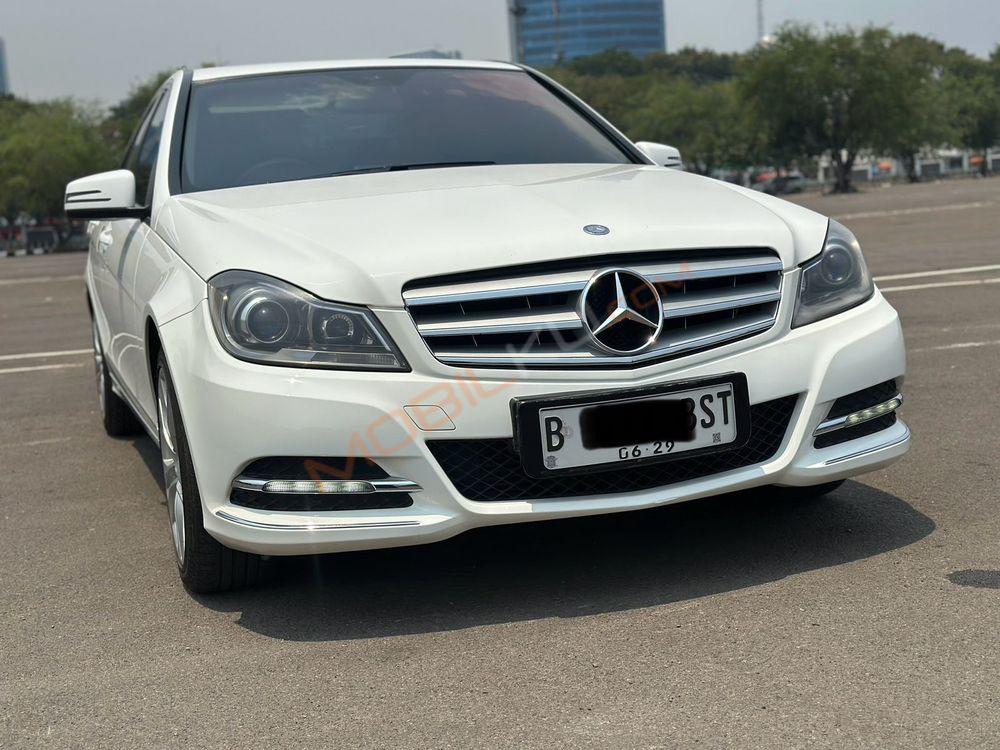 Mobil Mercedes-Benz C-Class 2014