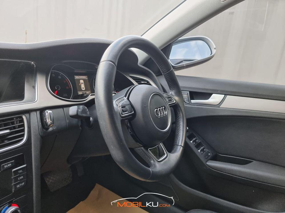 Mobil Audi A4 2013