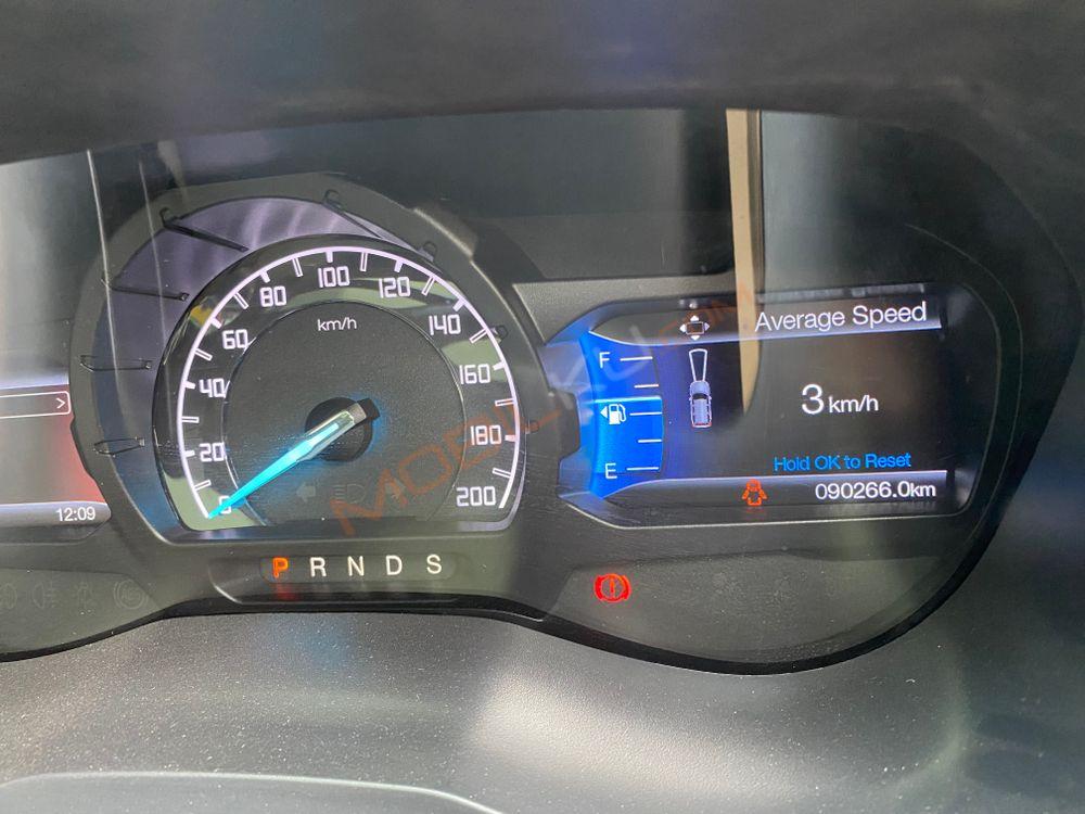 Mobil Ford Everest 2015