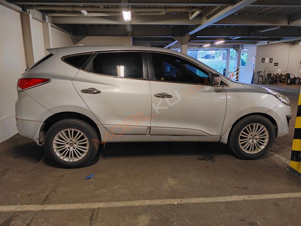 Mobil Hyundai Tucson 2011