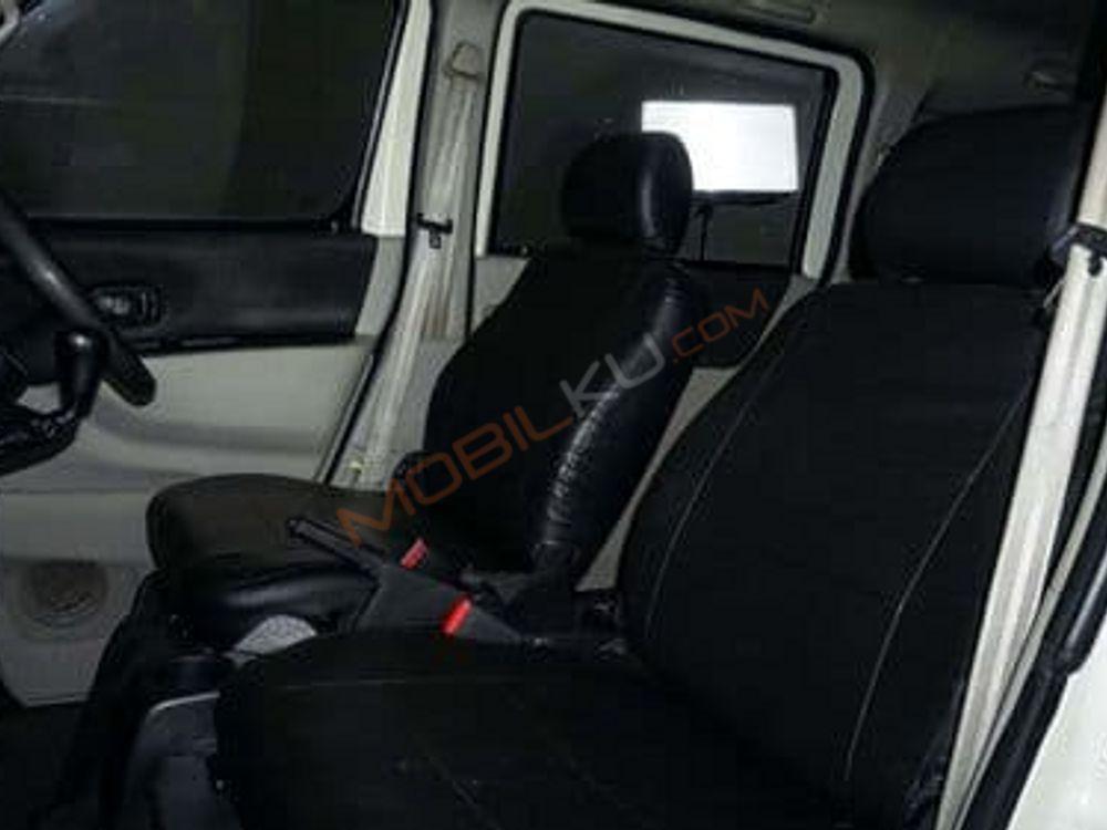 Mobil Daihatsu Luxio 2019