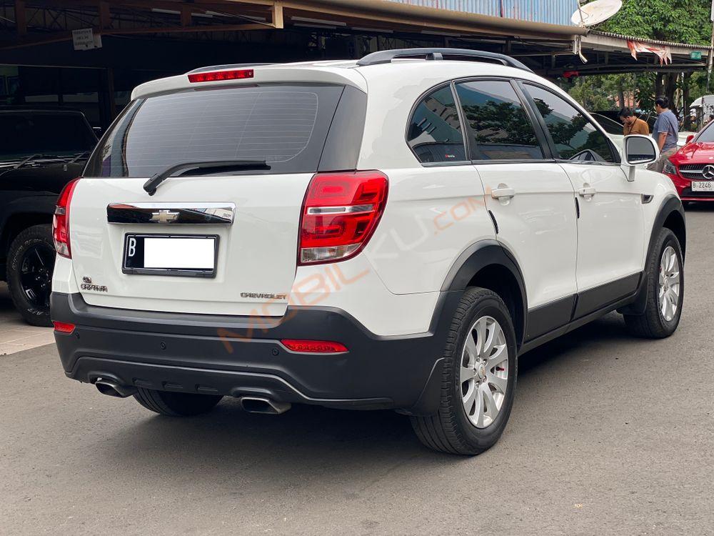 Mobil Chevrolet Captiva 2015