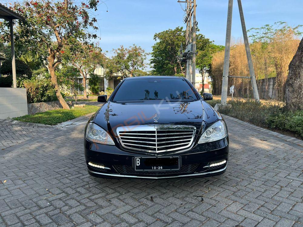 Mobil Mercedes-Benz S-Class 2011