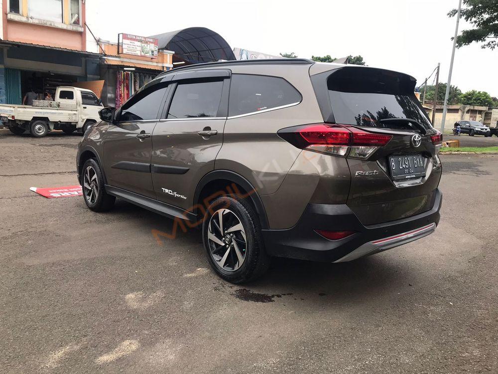 Mobil Toyota Rush 2019