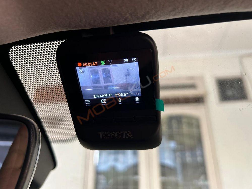 Mobil Toyota Kijang Innova Zenix 2023