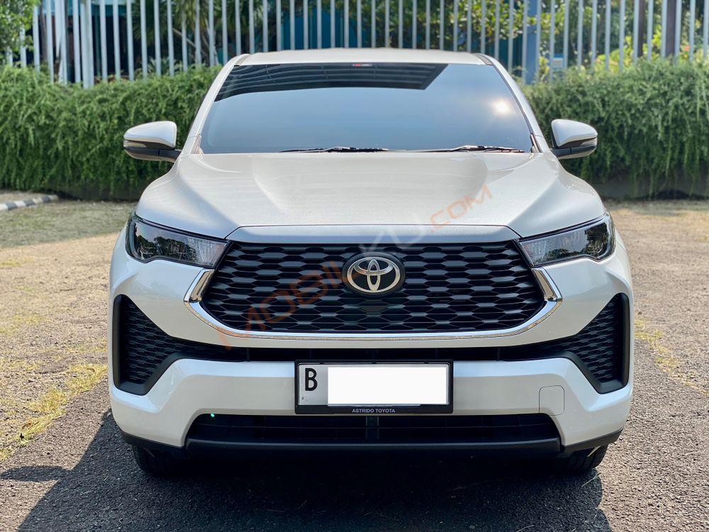 Mobil Toyota Kijang Innova Zenix 2023