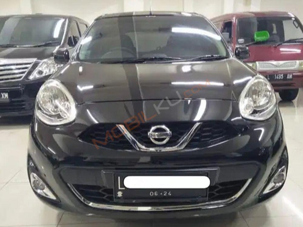 Mobil Nissan March 2012