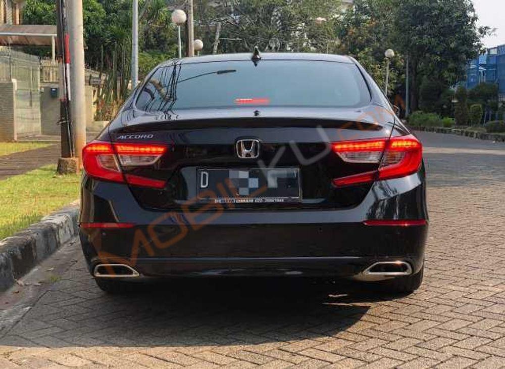 Mobil Honda Accord 2020