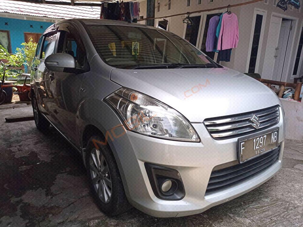 Mobil Suzuki Ertiga 2015