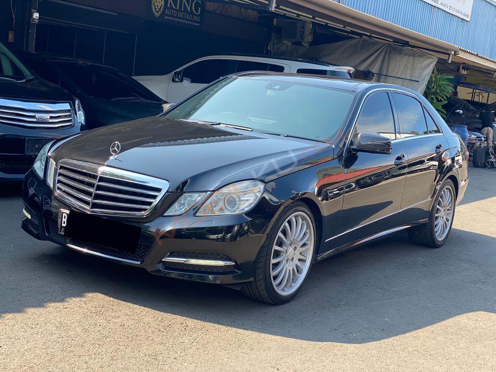 Mobil Mercedes-Benz E-Class 2011