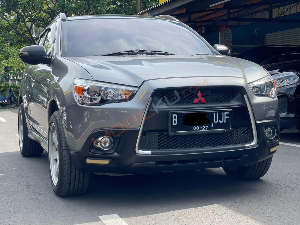 Mobil Mitsubishi Outlander Sport 2012