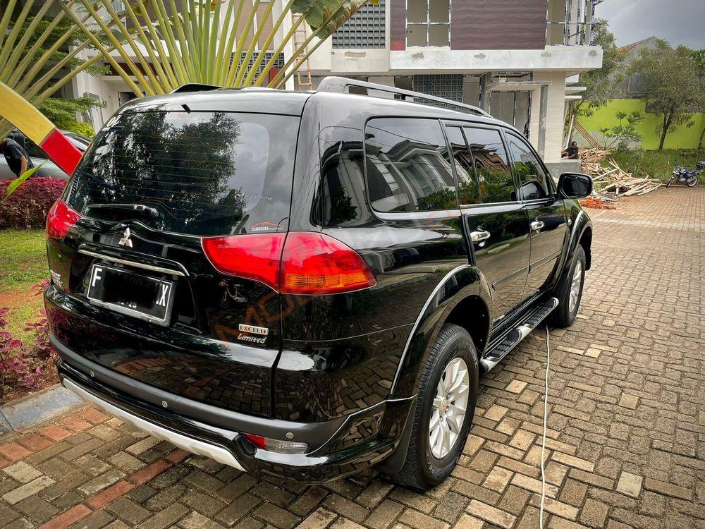 Mobil Mitsubishi Pajero Sport 2013