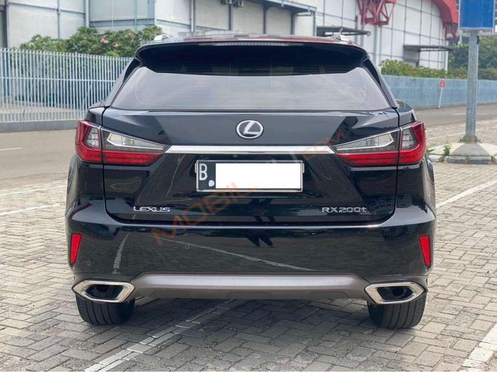 Mobil Lexus RX 2017
